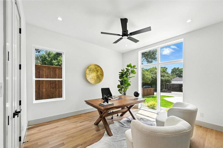 Furnished interior view inside a new home in , Dallas (Image 13).