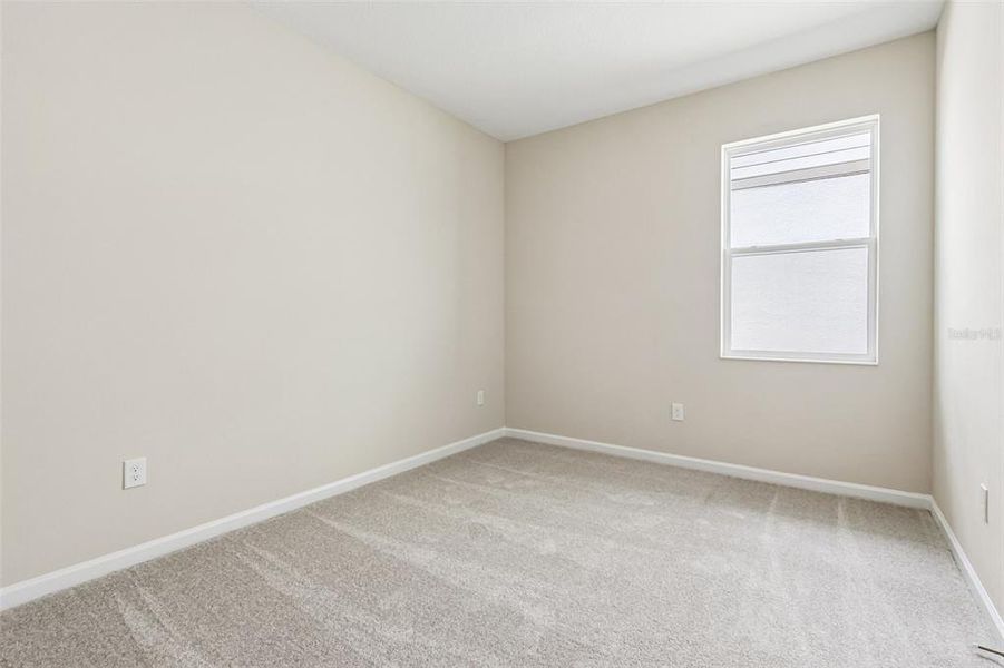 Spacious, unfurnished interior of a new home in Center Lake on the Park, St. Cloud (Image 12).