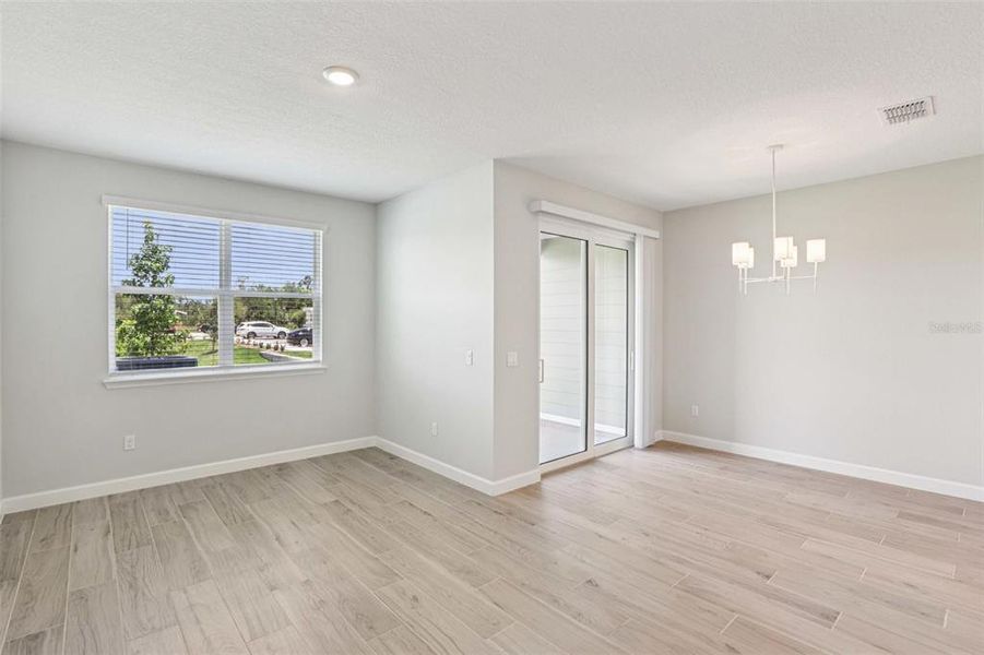 Spacious, unfurnished interior of a new home in , Tampa (Image 17).