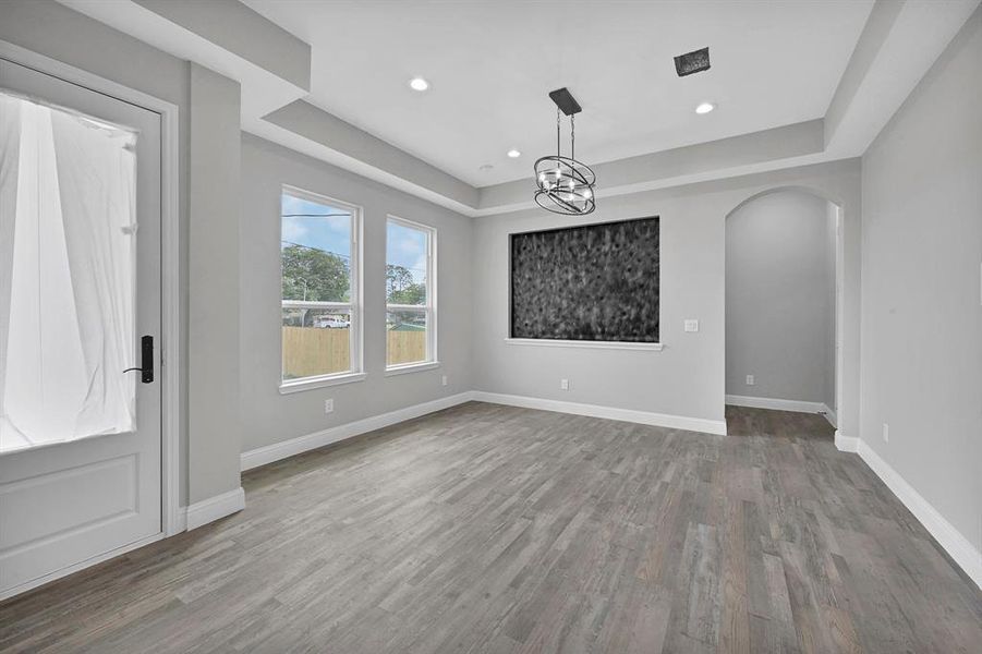 dining area showcasing beautiful painted wall