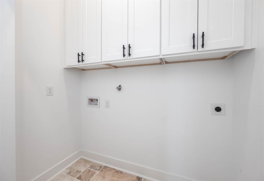 Spacious, unfurnished interior of a new home in , Needville (Image 29). Spacious, unfurnished interior of a new home in , Needville (Image 29).