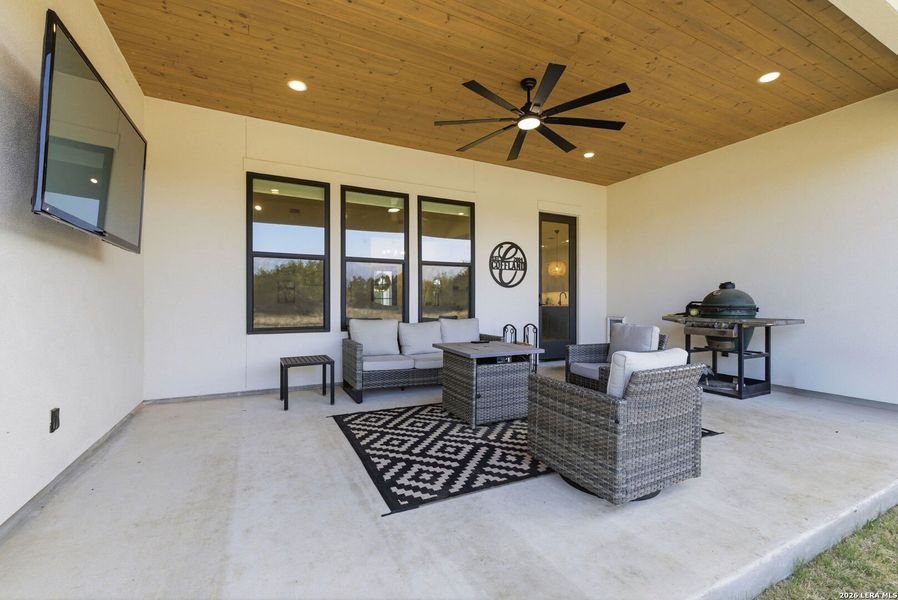 Exterior details and patio area of a home in , Bandera (Image 33).