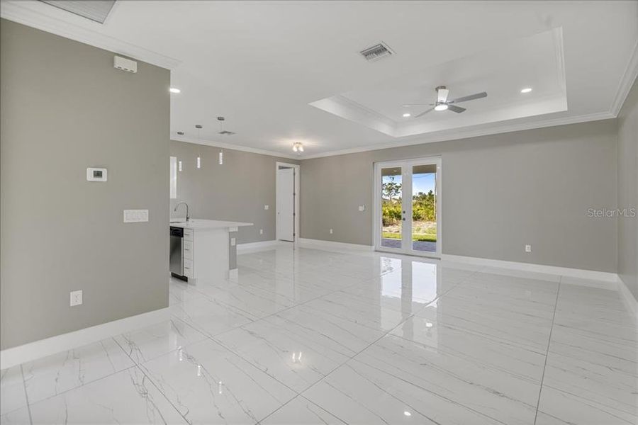Spacious, unfurnished interior of a new home in , Lehigh Acres (Image 9).