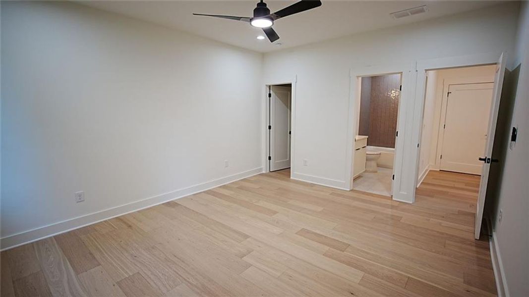 Spacious, unfurnished interior of a new home in , Flowery Branch (Image 24).