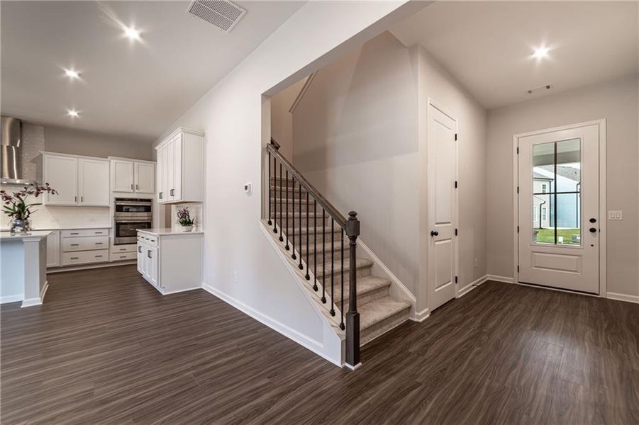 Image 83 of a home in .