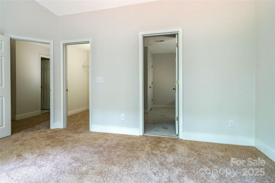 Spacious, unfurnished interior of a new home in , Hickory (Image 19).