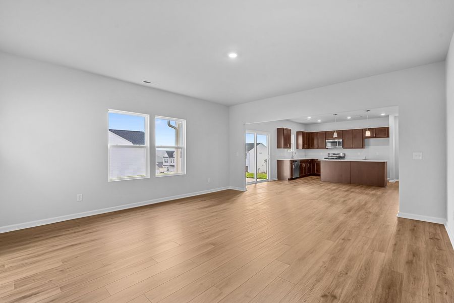 Spacious, unfurnished interior of a new home in Hanes Lake, Winston-Salem (Image 21).