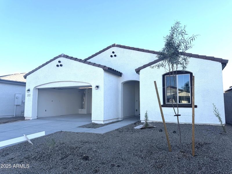 001_Elevation 001_Elevation