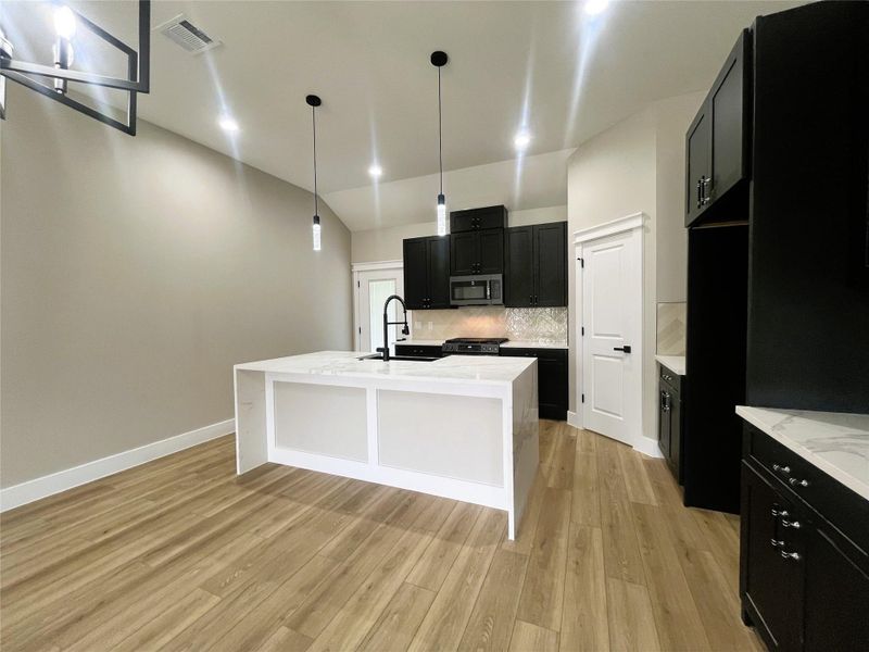 8914 Ivy Spring Ln kitchen 8914 Ivy Spring Ln kitchen