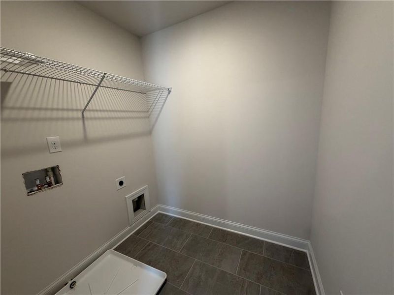 Spacious, unfurnished interior of a new home in , Marietta (Image 22).