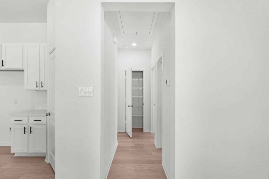 Spacious, unfurnished interior of a new home in Briarwood, Elgin (Image 17).