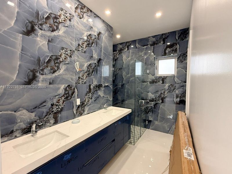 Owners Bathroom Owners Bathroom