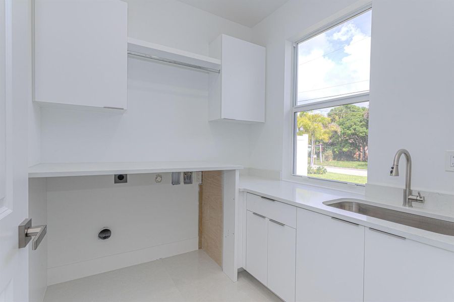 Furnished interior view inside a new home in , Jupiter (Image 7).