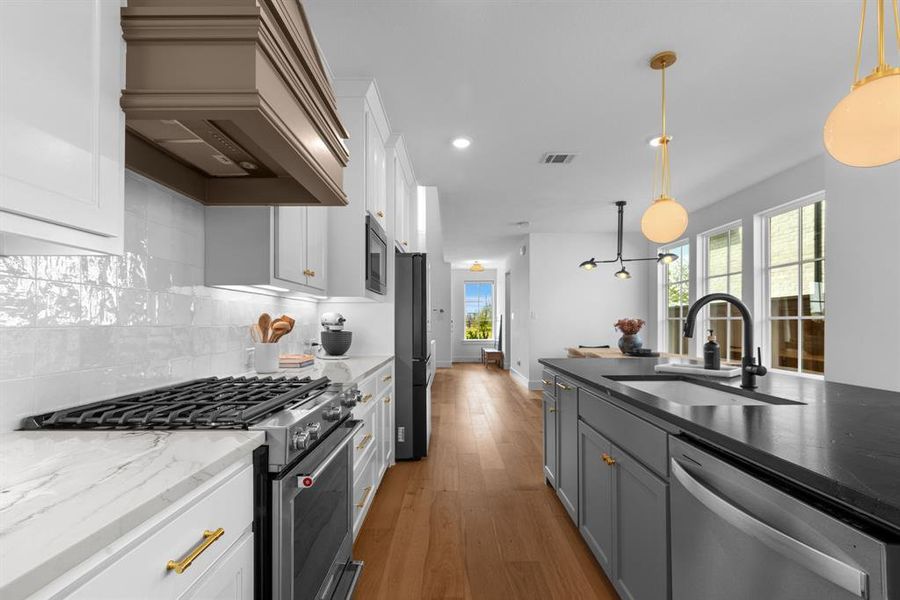 Furnished interior view inside a new home in , Frisco (Image 24).