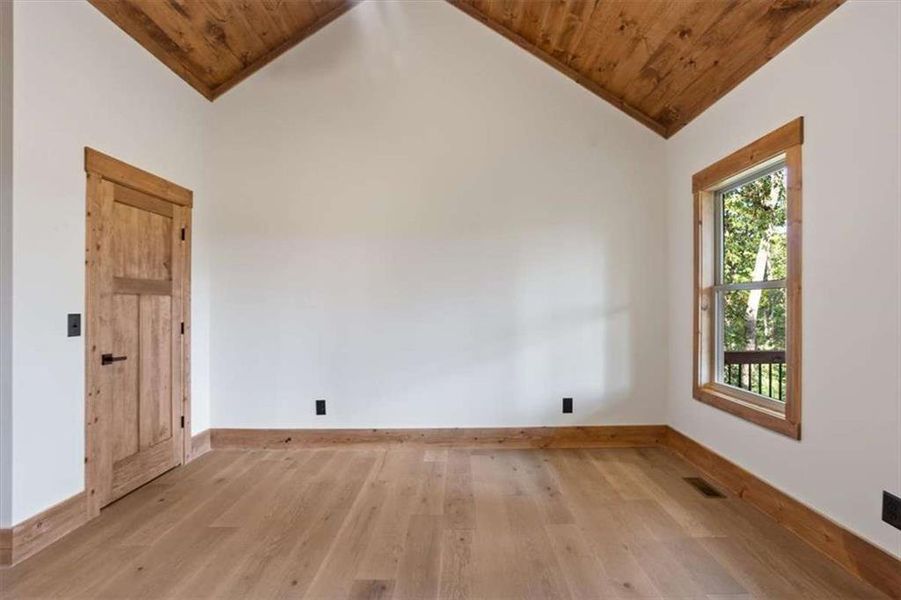 Spacious, unfurnished interior of a new home in , Ellijay (Image 17).