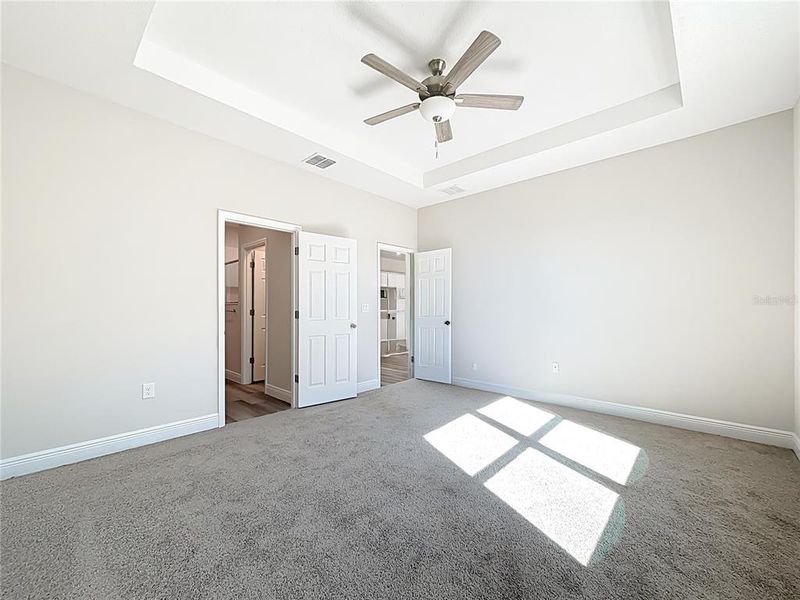 Spacious, unfurnished interior of a new home in , North Port (Image 38).