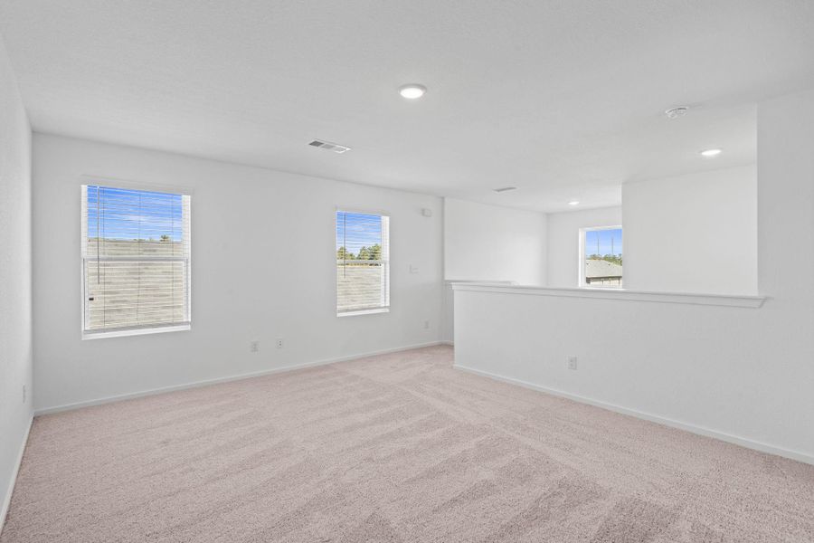 Spacious, unfurnished interior of a new home in Montgomery Bend, Montgomery (Image 14).