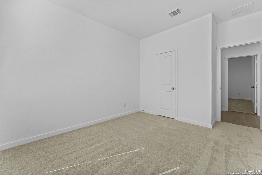Spacious, unfurnished interior of a new home in , New Braunfels (Image 20).