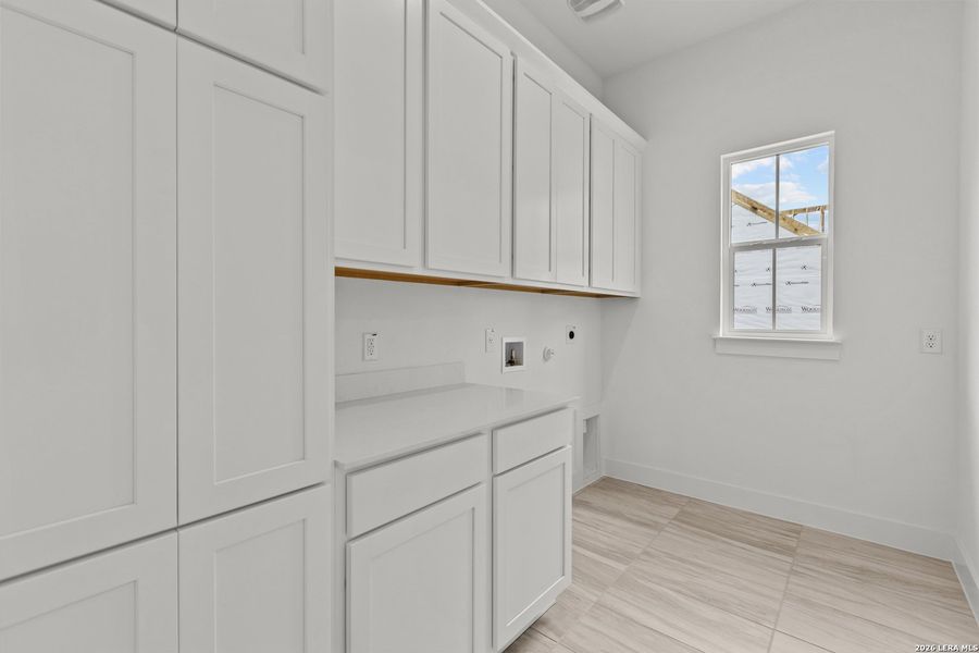 Furnished interior view inside a new home in , La Vernia (Image 15). Furnished interior view inside a new home in , La Vernia (Image 15).
