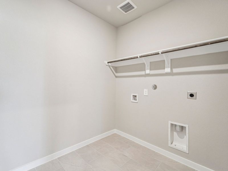 Spacious, unfurnished interior of a new home in Sundance Cove - Premier Series, Crosby (Image 14). Spacious, unfurnished interior of a new home in Sundance Cove - Premier Series, Crosby (Image 14).