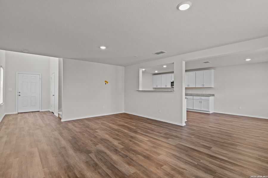 Spacious, unfurnished interior of a new home in , New Braunfels (Image 32).