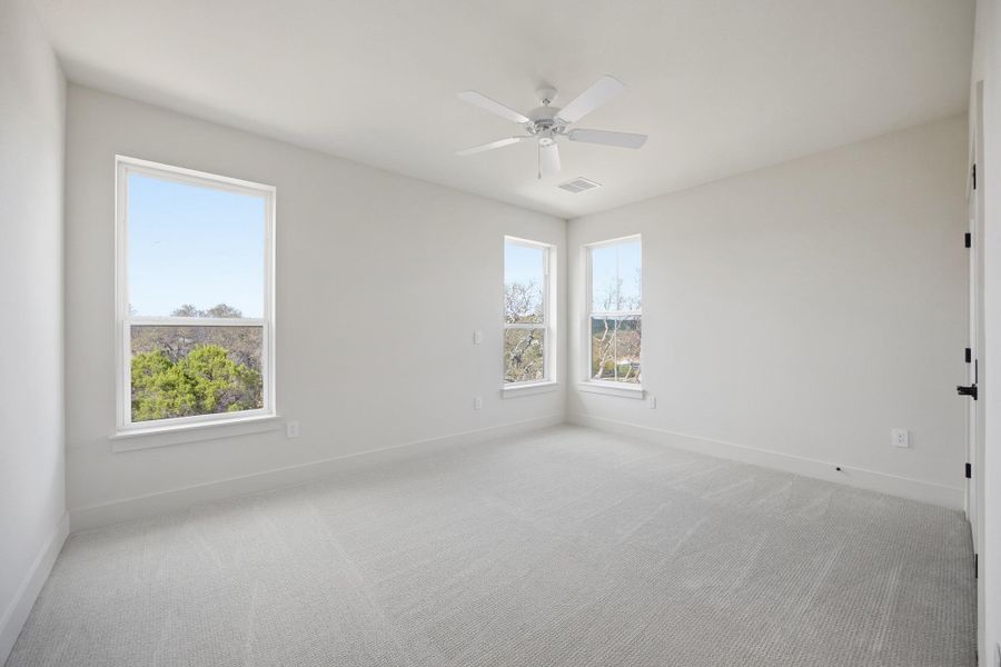 Unfurnished room Guest bedroom upstairs