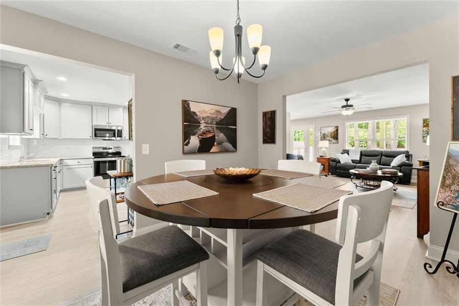 Furnished interior view inside a new home in , Clermont (Image 15).