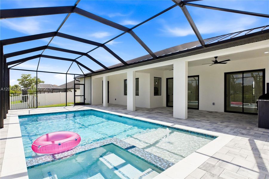 WATERFRONT LIVING turns every day into a VACATION AT HOME! WATERFRONT LIVING turns every day into a VACATION AT HOME!