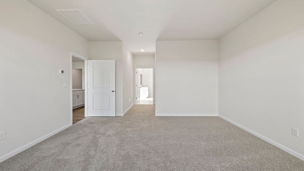 Spacious, unfurnished interior of a new home in Woodglen, Piedmont (Image 27). Spacious, unfurnished interior of a new home in Woodglen, Piedmont (Image 27).