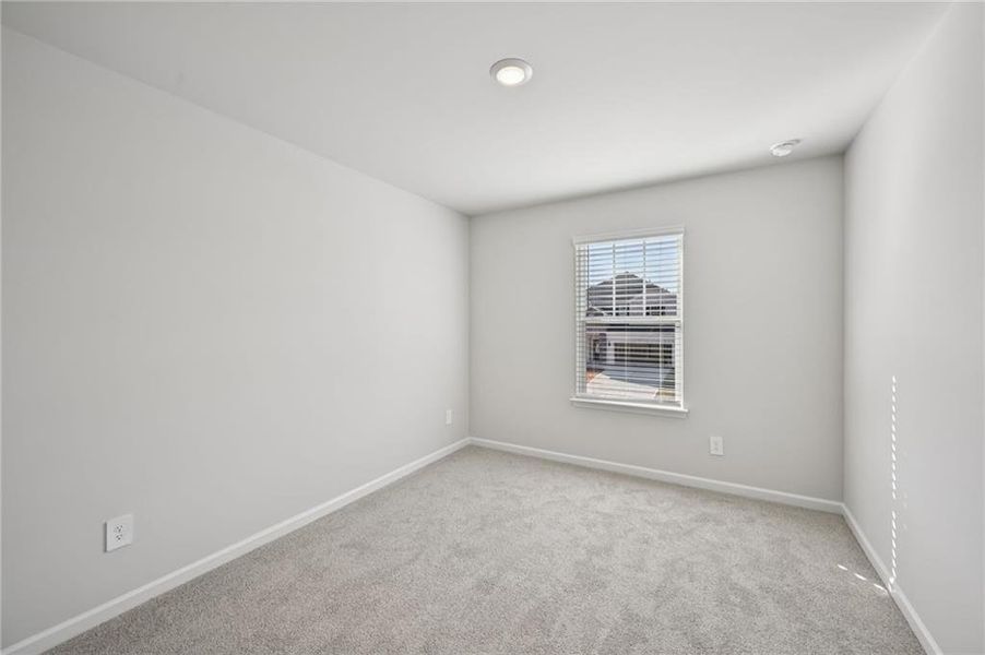 Spacious, unfurnished interior of a new home in Creekside at Oxford Park, Fairburn (Image 23).