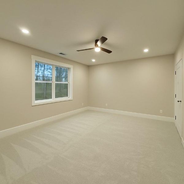 Spacious, unfurnished interior of a new home in , Marietta (Image 19).