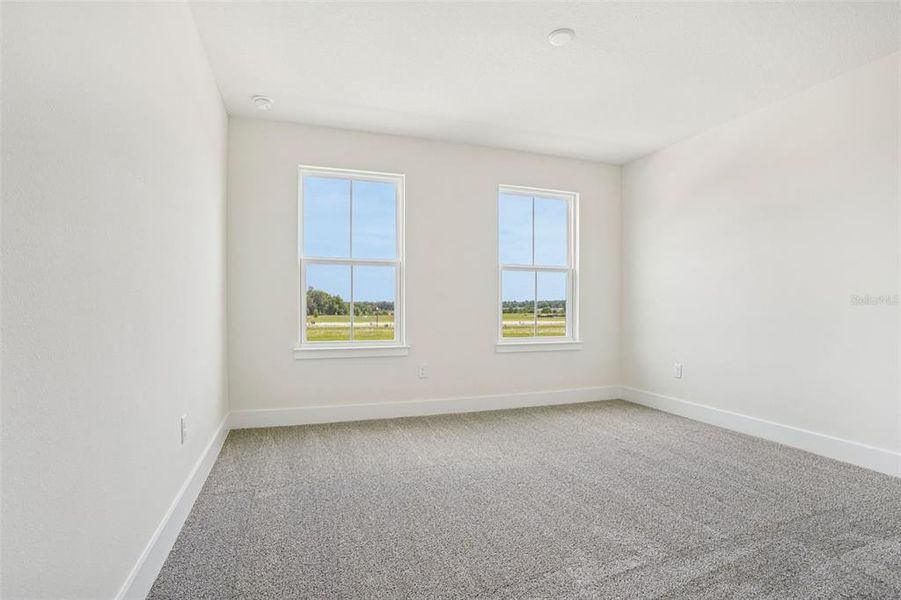 Spacious, unfurnished interior of a new home in Trailside, Mount Dora (Image 31).