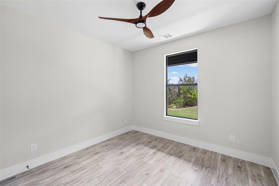 Spacious, unfurnished interior of a new home in , Granbury (Image 21).
