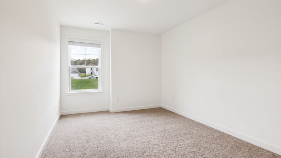 Spacious, unfurnished interior of a new home in Emory Creek, Harriman (Image 16).