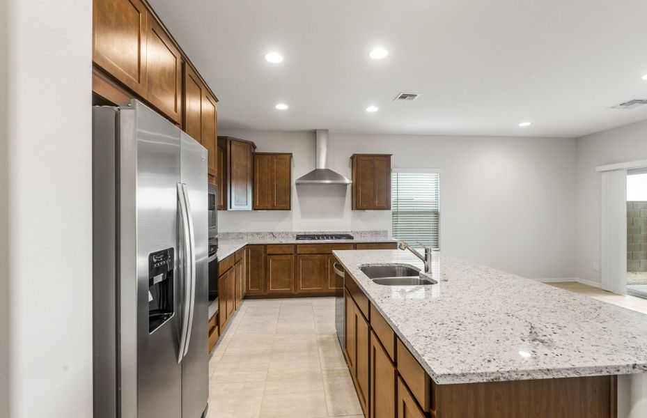 Furnished interior view inside a new home in El Cidro, Goodyear (Image 10).