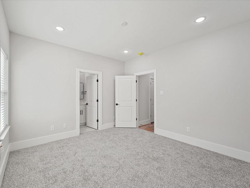 Spacious, unfurnished interior of a new home in Skyline Homes at Cavalcade, Houston (Image 21).