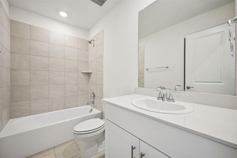 Photo is not of the actual home, but is an inspirational photo of builder’s model home and may depict options, furnishings, and/or decorator features that are not included.