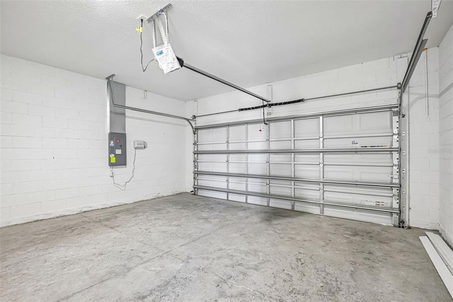 Spacious, unfurnished interior of a new home in Magnolia Bay - Reserve Series, Nokomis (Image 25).
