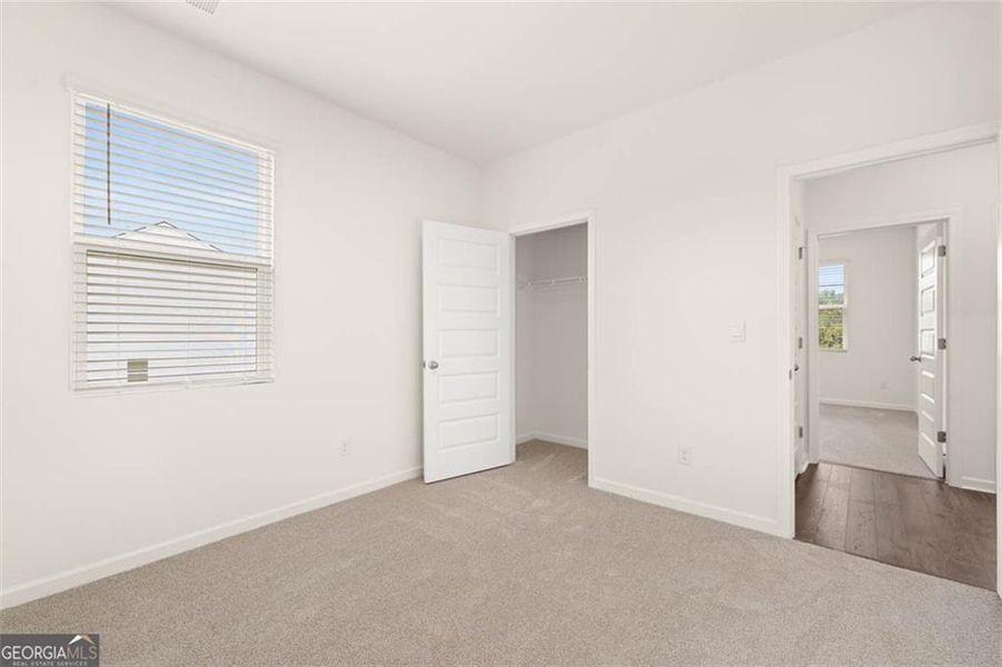 Spacious, unfurnished interior of a new home in , Buckhead (Image 14).