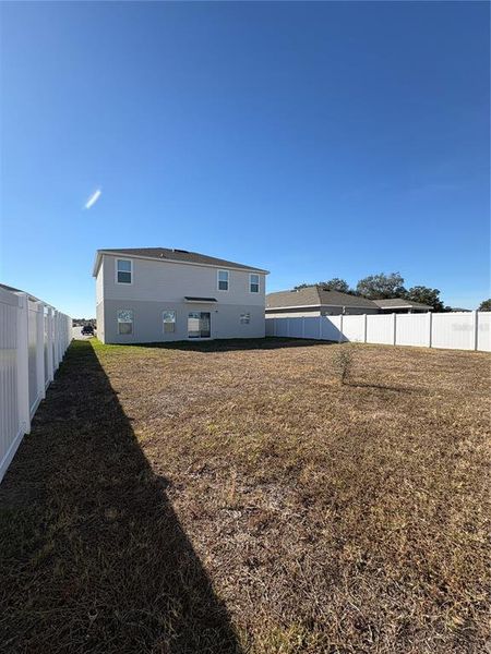 Exterior details and patio area of a home in , Haines City (Image 27).