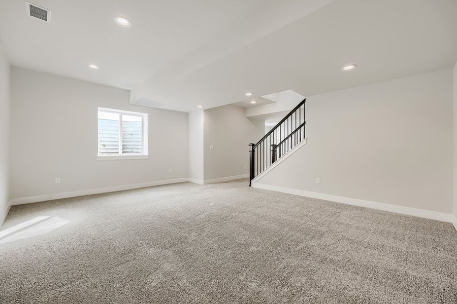 8461 Dines - Rec Room