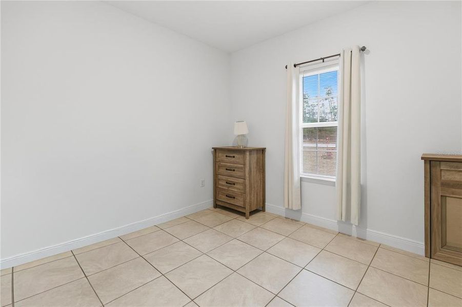 Spacious, unfurnished interior of a new home in , Ocala (Image 20).