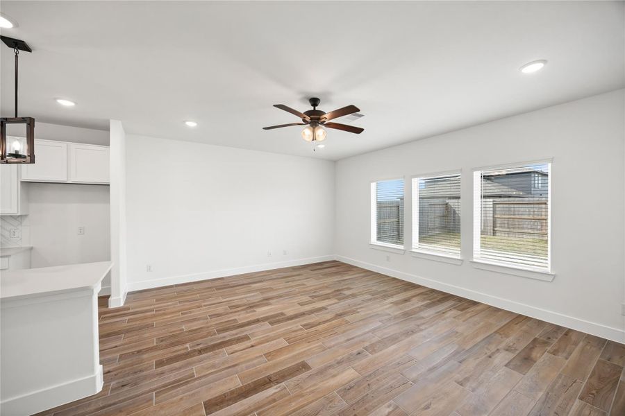 Spacious, unfurnished interior of a new home in River Ranch Meadows, Dayton (Image 21).