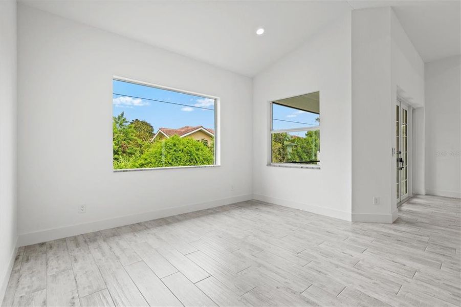Spacious, unfurnished interior of a new home in , Englewood (Image 39).