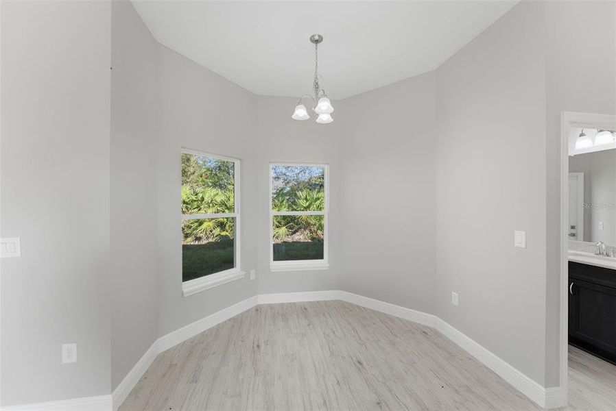 Spacious, unfurnished interior of a new home in , Citrus Springs (Image 25).