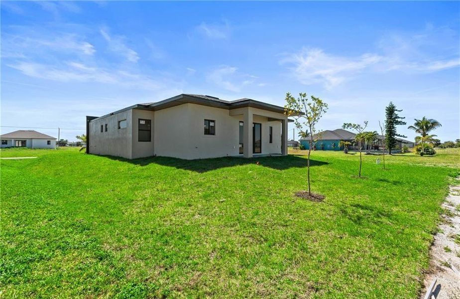 Exterior details and patio area of a home in , Cape Coral (Image 3).