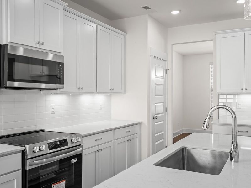 Furnished interior view inside a new home in Woods Crossing, Gallatin (Image 12).