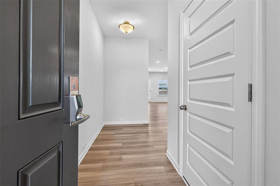 Spacious, unfurnished interior of a new home in Franklin Manor, Lawrenceville (Image 18).