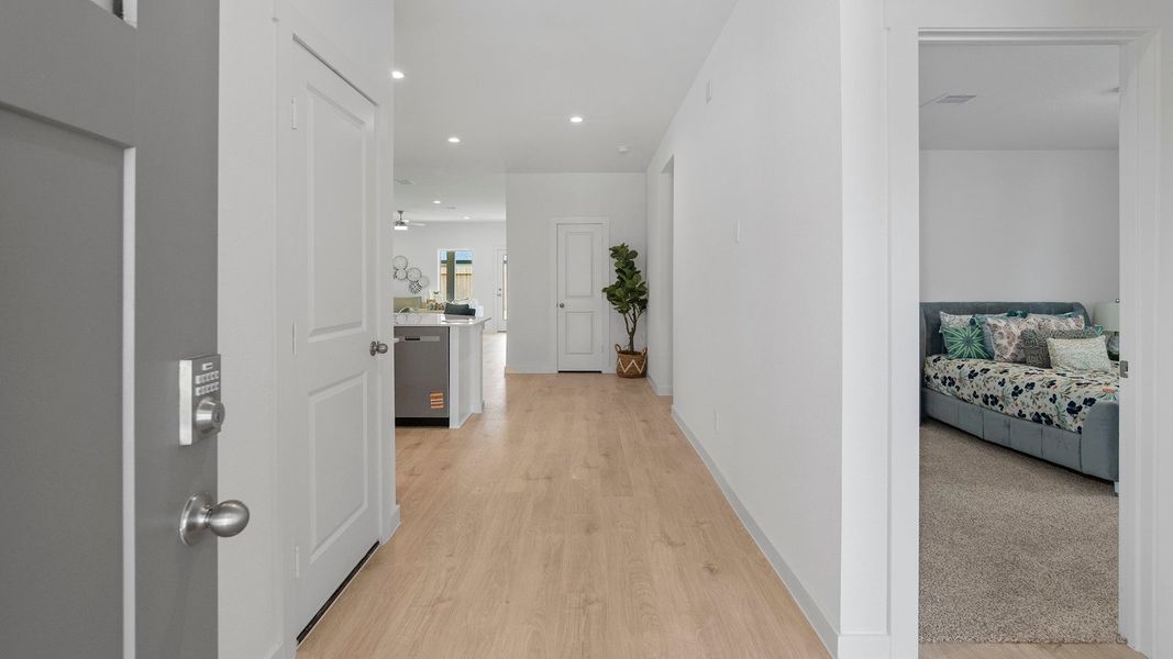 Spacious, unfurnished interior of a new home in Tamarron, Fulshear (Image 21).