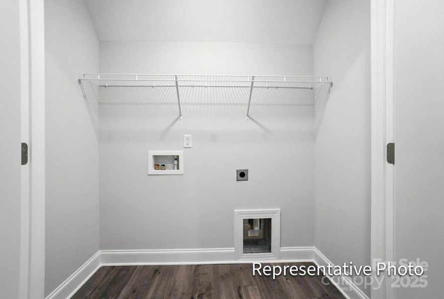 Spacious, unfurnished interior of a new home in Harrisburg Village Townhomes, Harrisburg (Image 21).